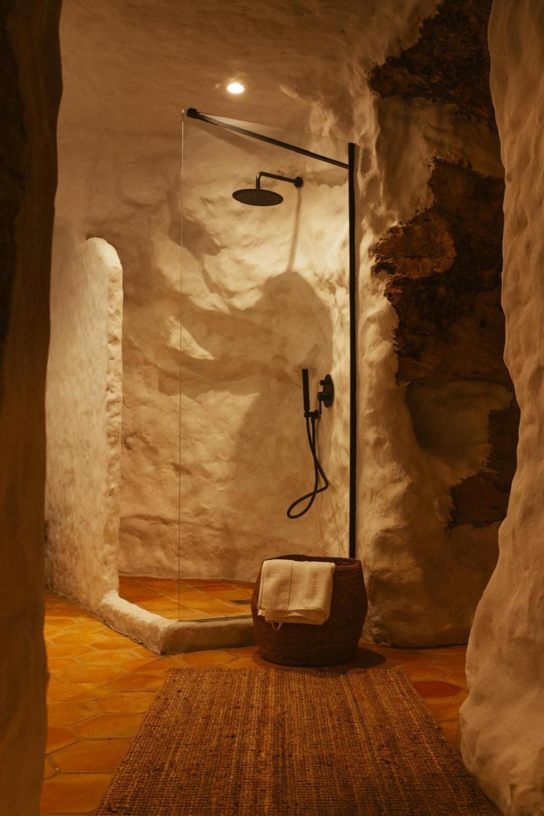 Laan Arcos, casa cueva