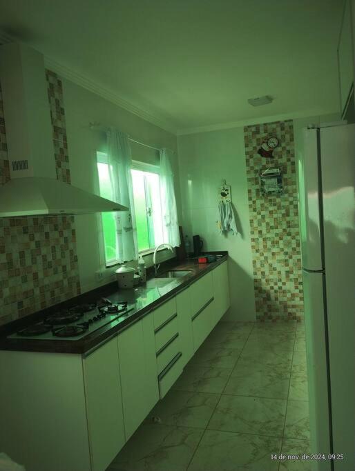 Casa pé na areia Caraguatatuba Praia Tabatinga