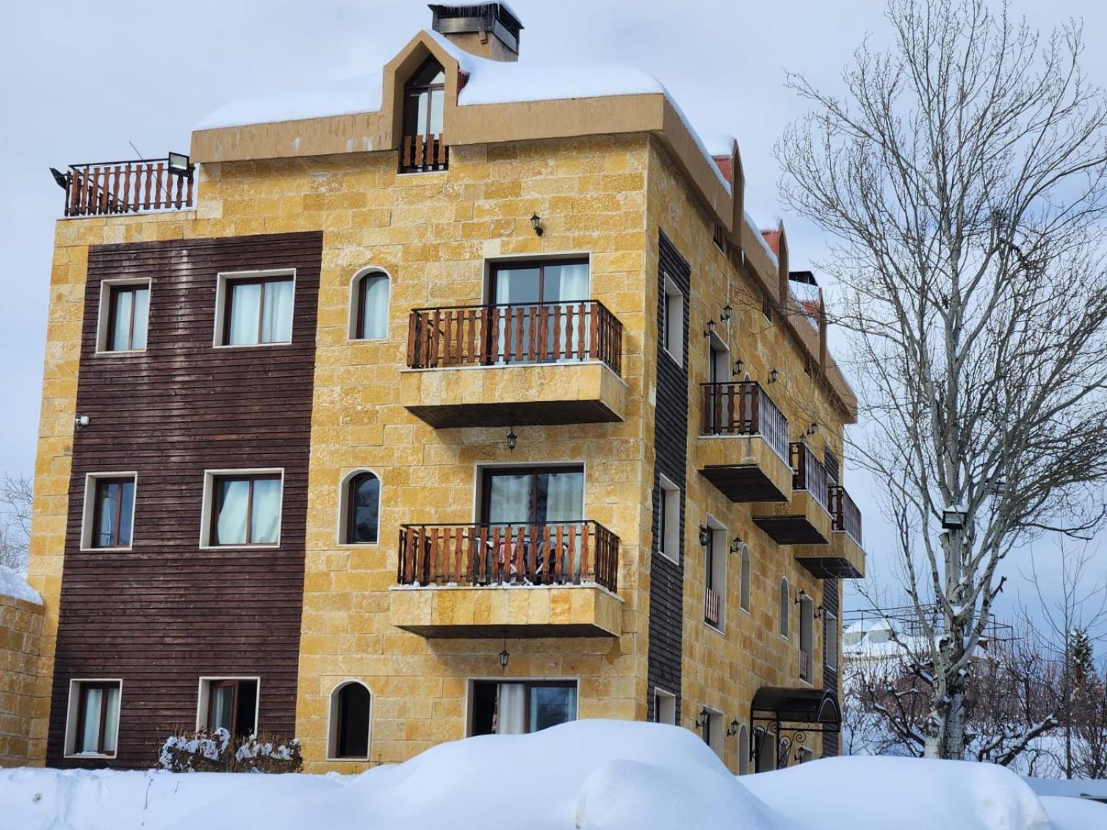 Rokwood faraya