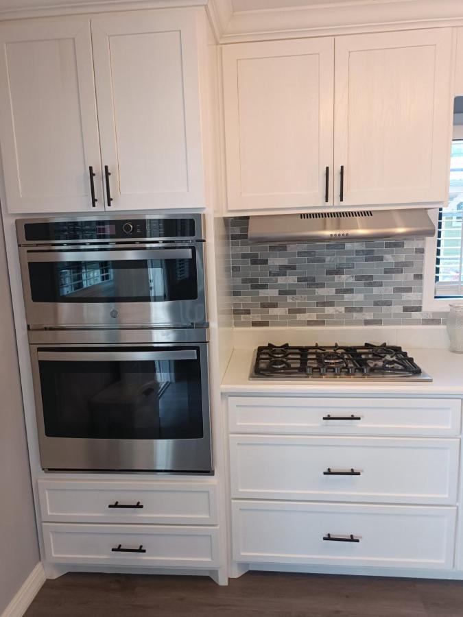 Elenas Modern 2BR Comfy Home