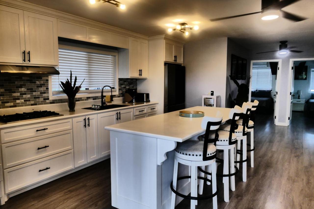 Elenas Modern 2BR Comfy Home