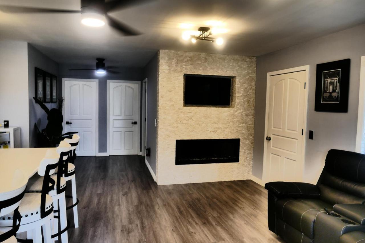 Elenas Modern 2BR Comfy Home