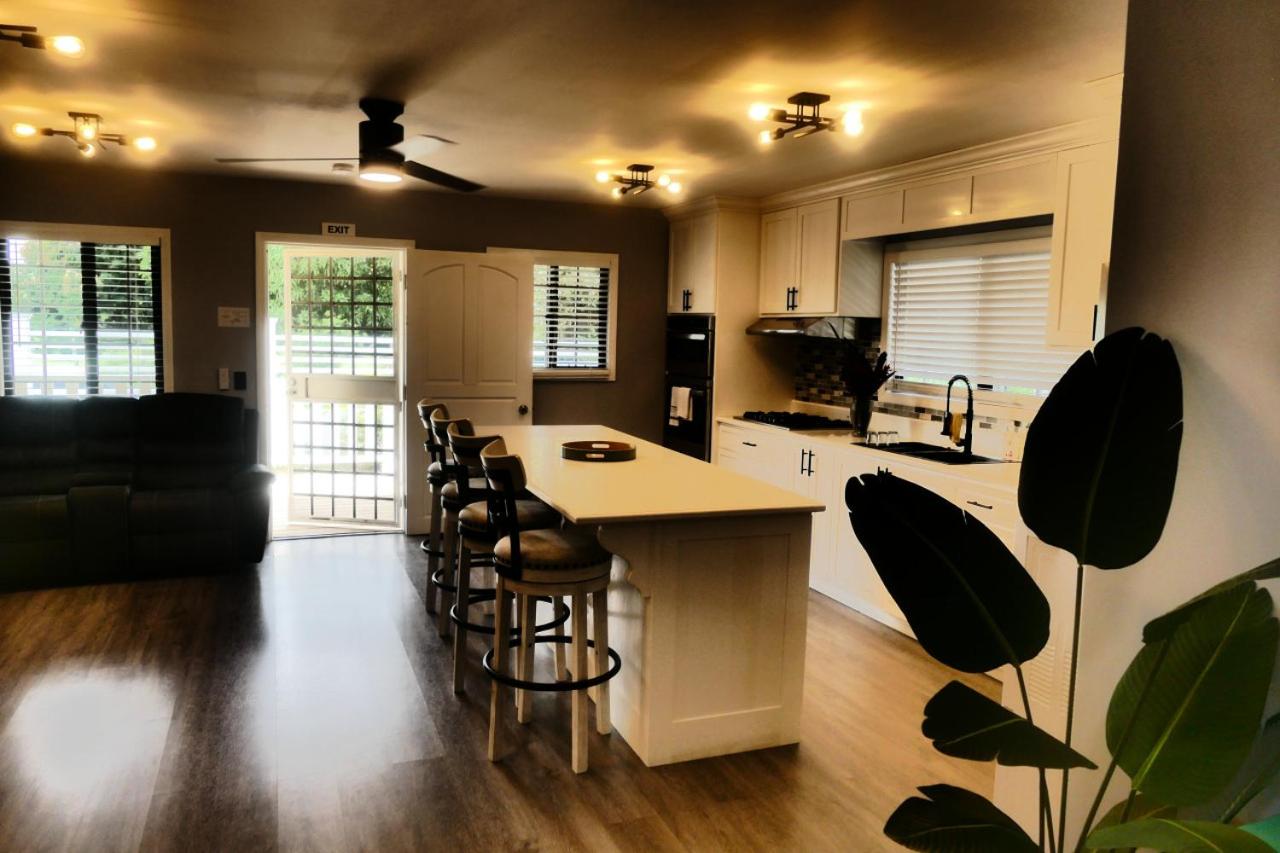 Elenas Modern 2BR Comfy Home