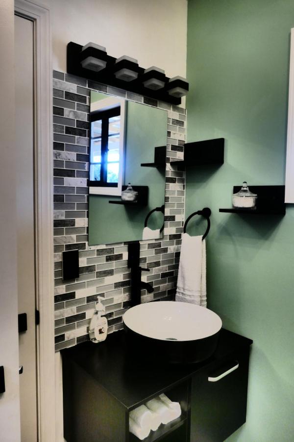 Elenas Modern 2BR Comfy Home
