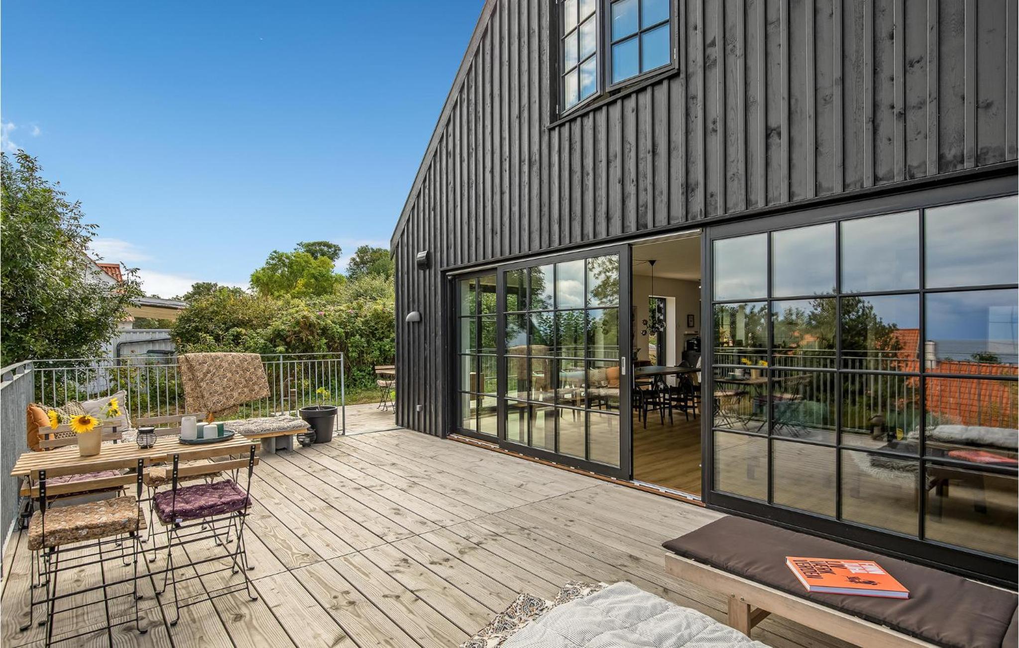 Awesome Home In Svaneke With Kitchen