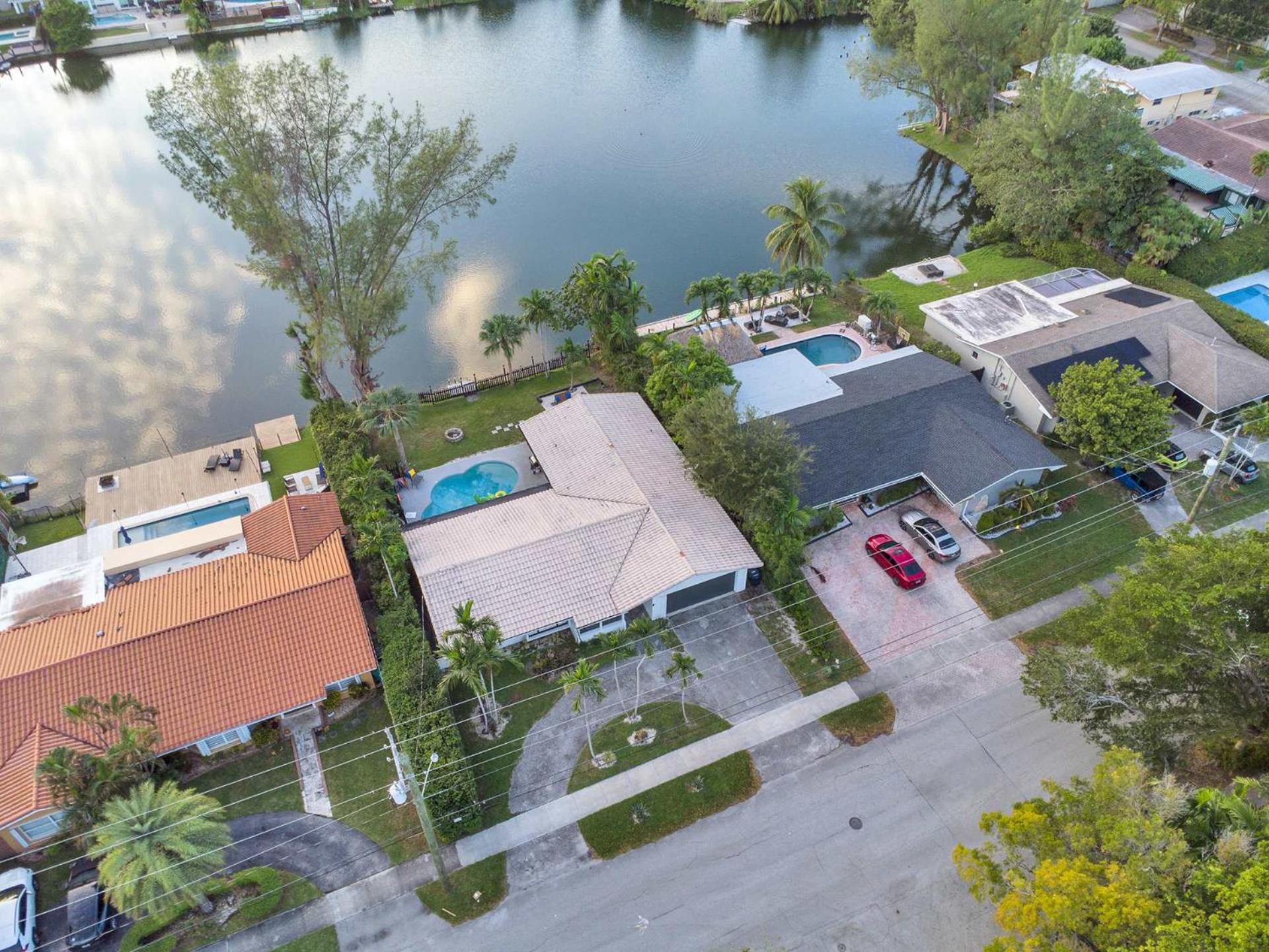 Lakefront Retreat Perfect for Family Fun