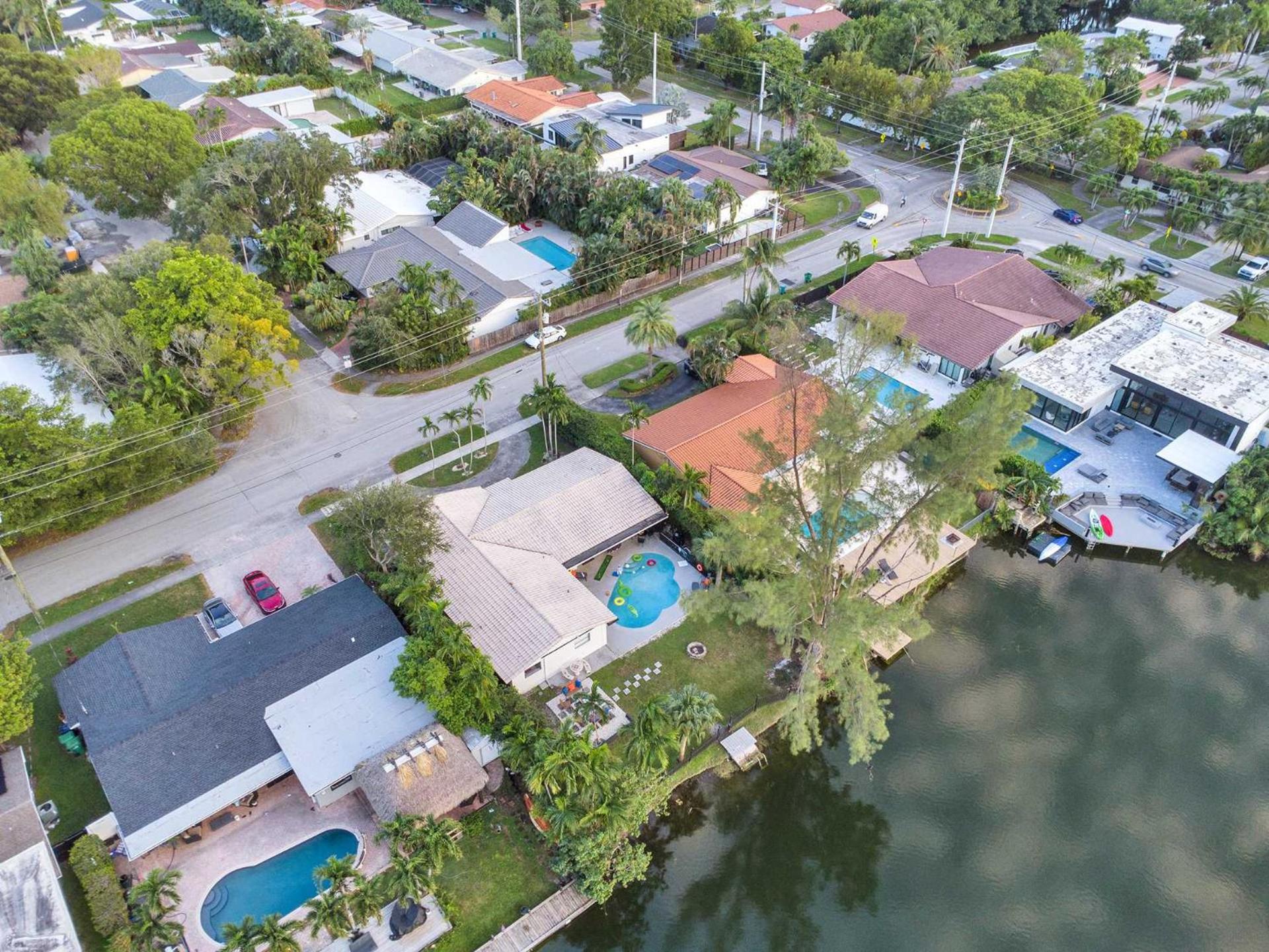 Lakefront Retreat Perfect for Family Fun