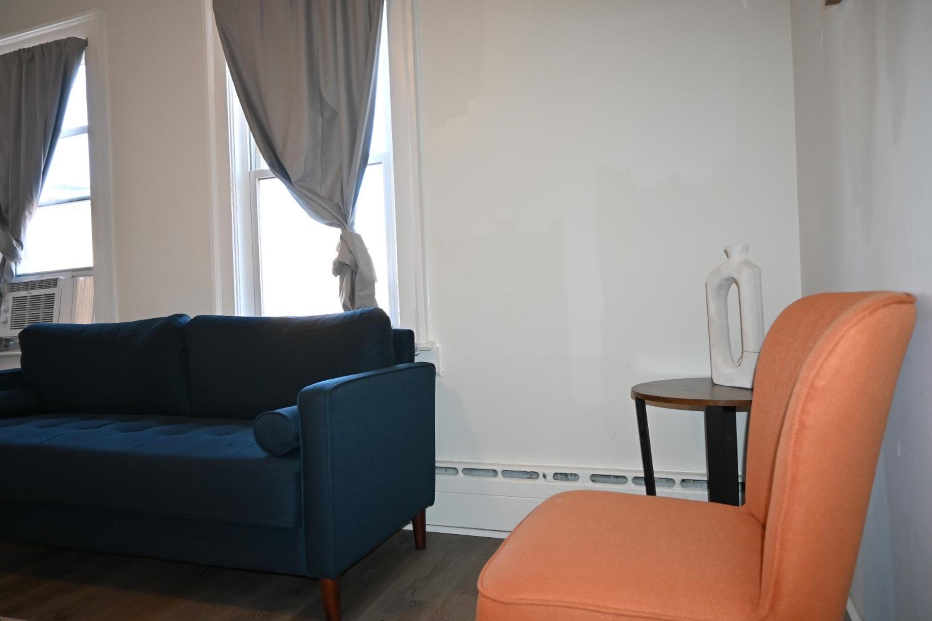 Downtown Hartford 2BR Family Pet Friendly view 3