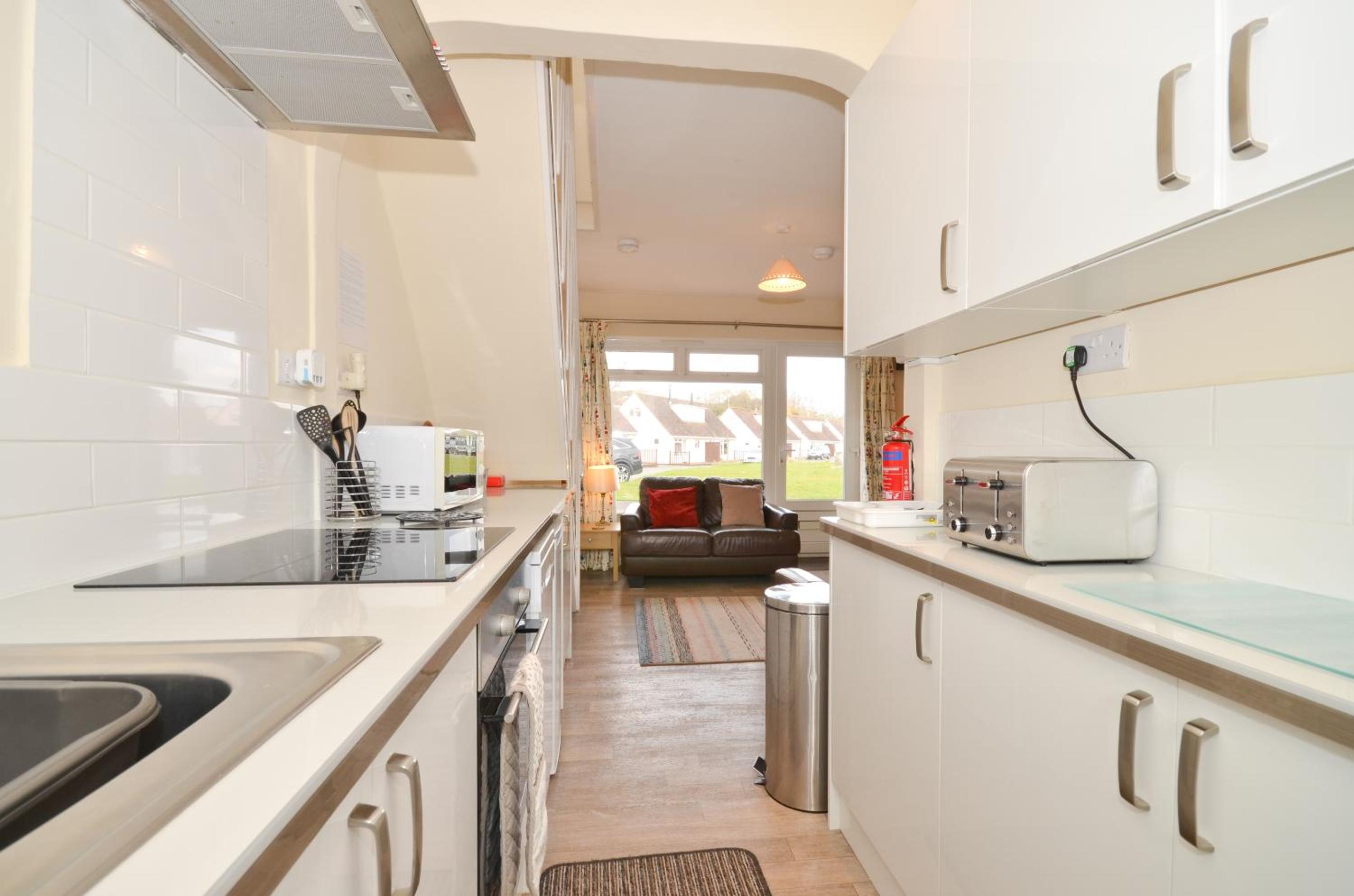 17 Tollgate Cottages view 2