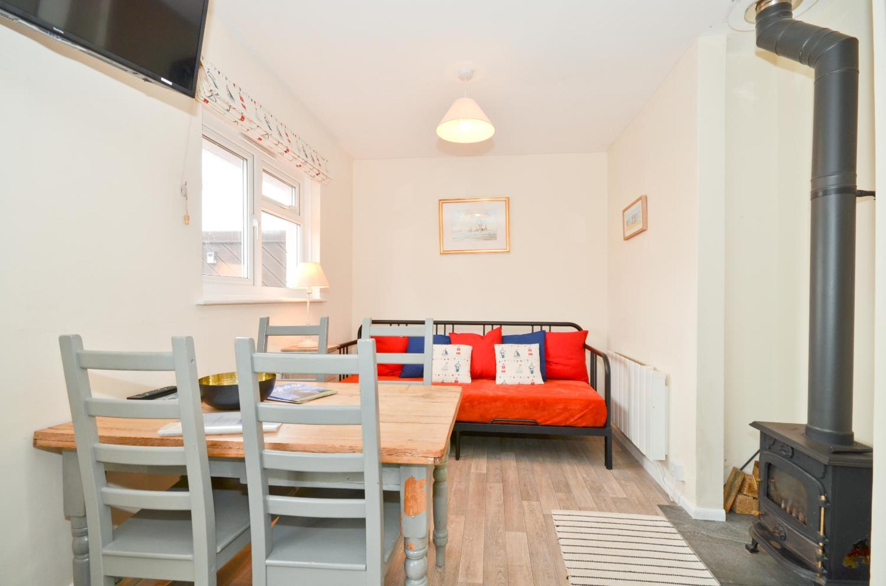 17 Tollgate Cottages view 4