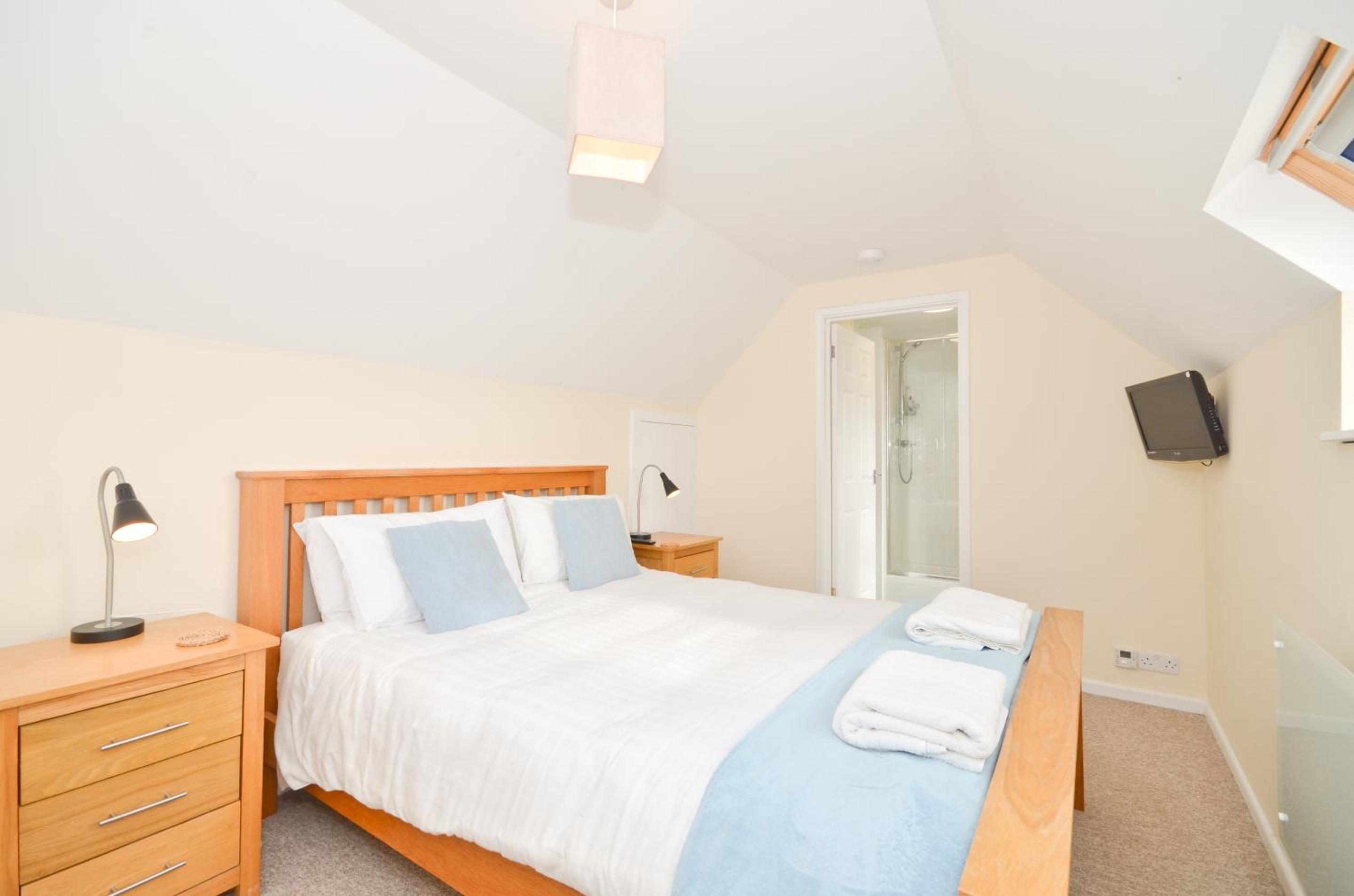 17 Tollgate Cottages view 5