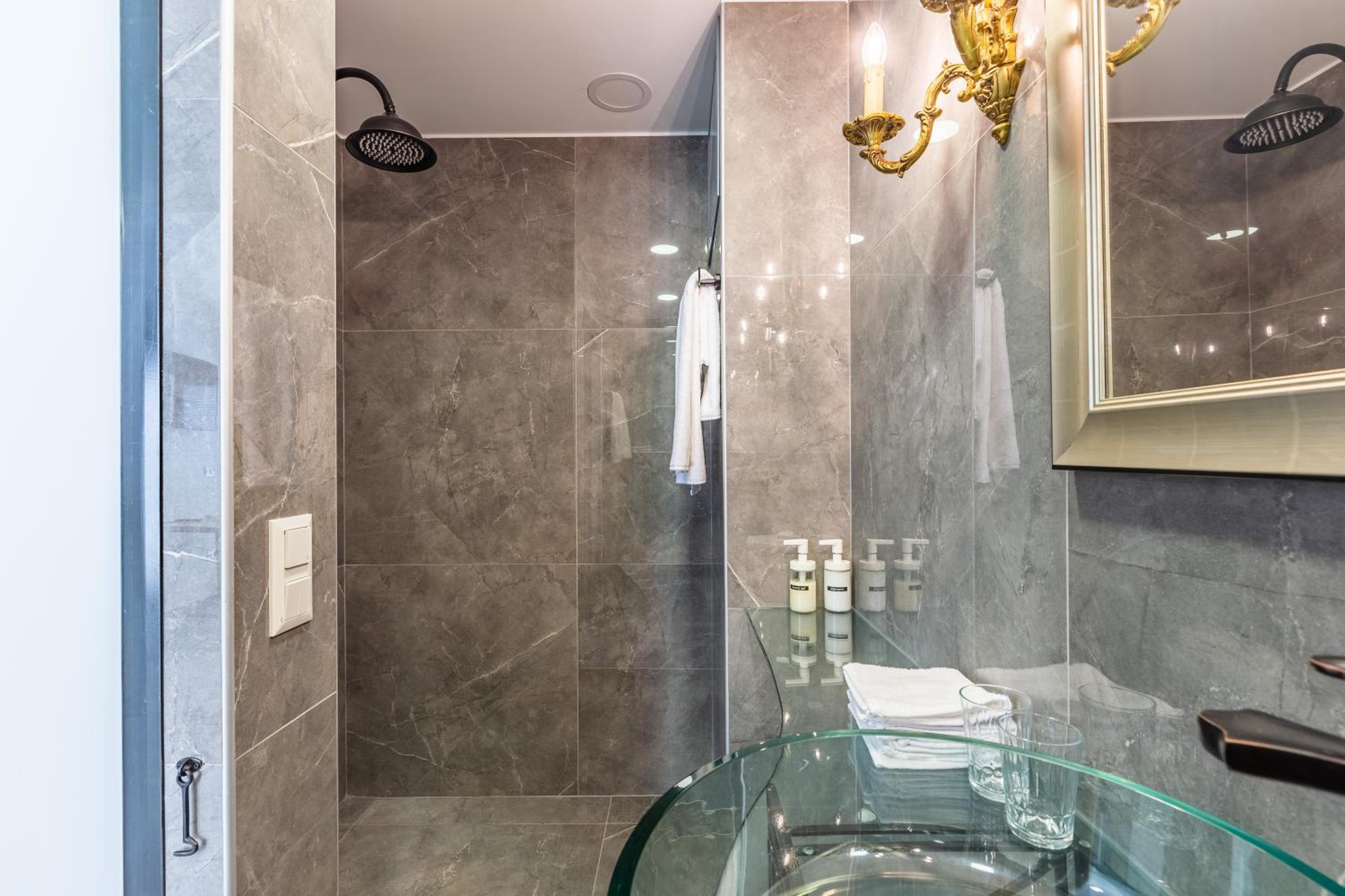 Villa Pera Suite Otel - Image 136