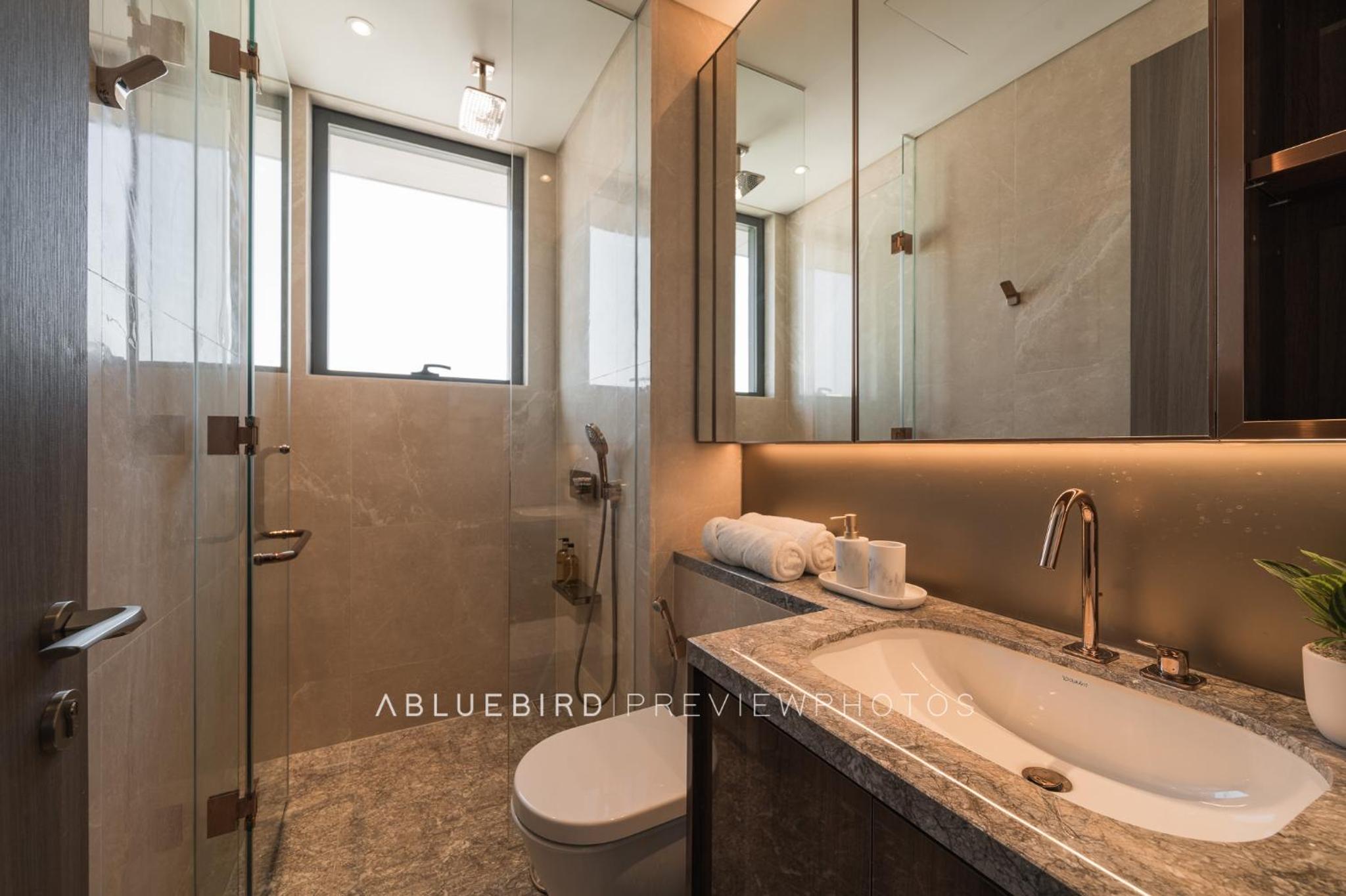 MarQ District 1 Elite Apartel by SSens