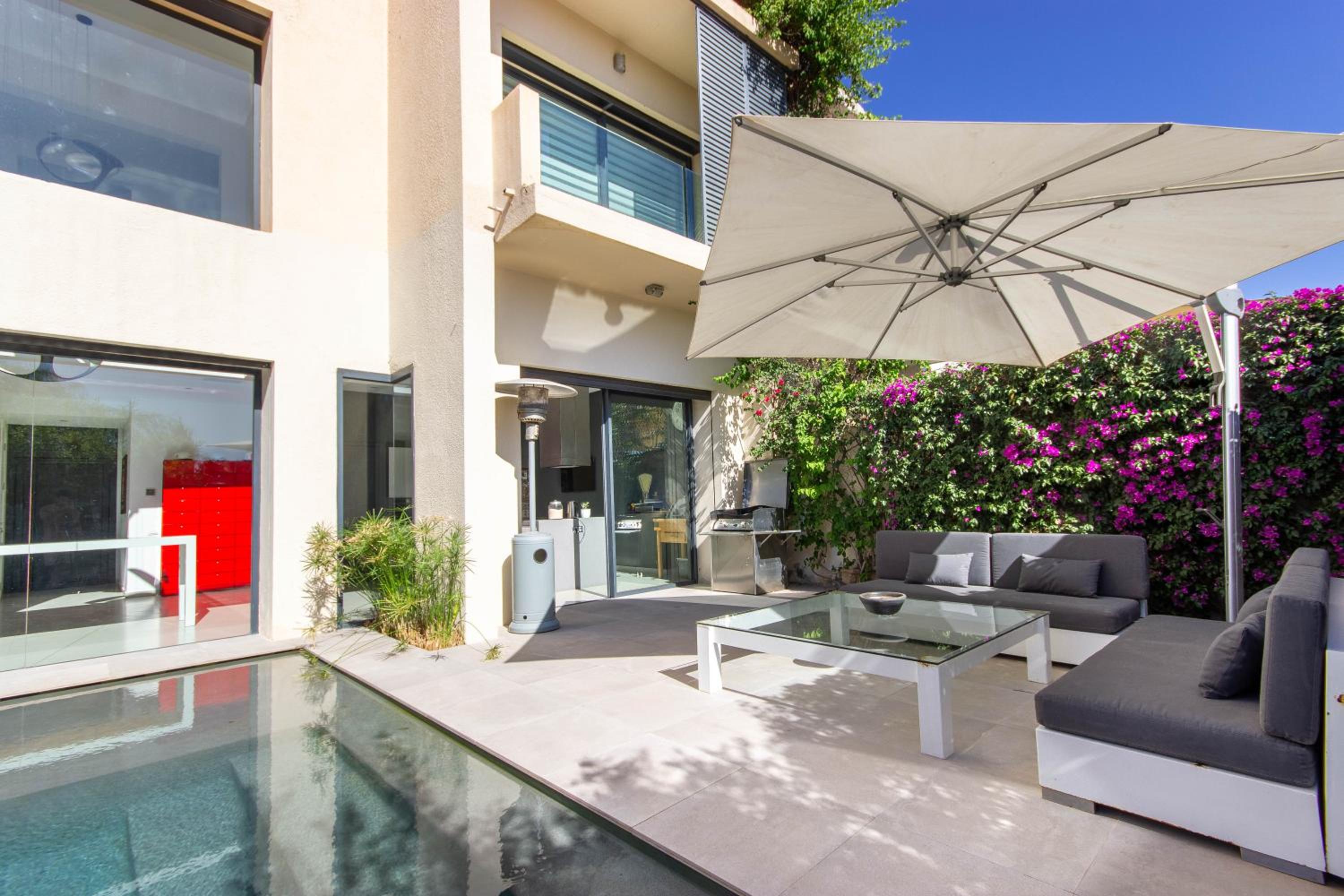 Villa moderne a 5 min de GUELIZ Piscine privee
