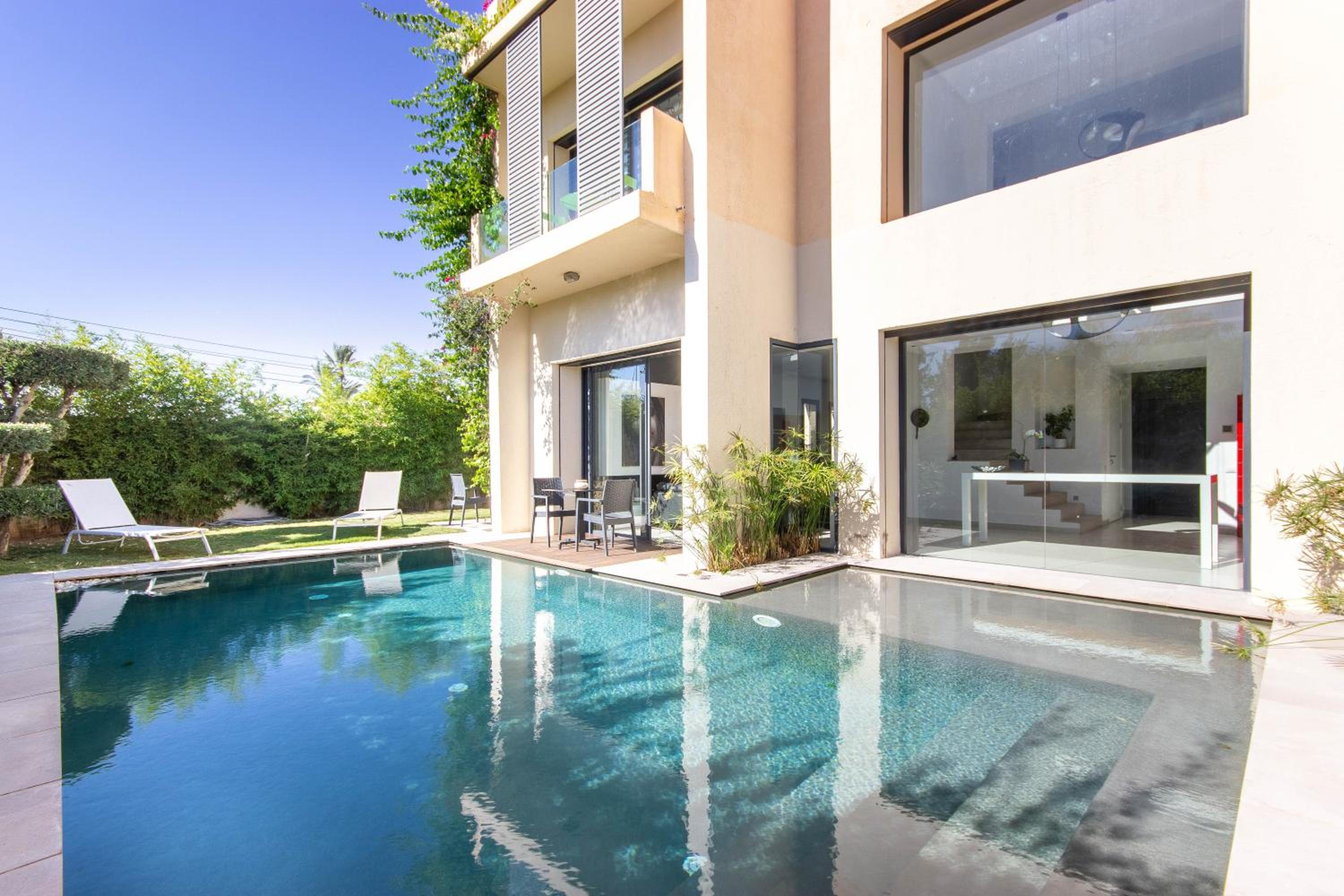 Villa moderne a 5 min de GUELIZ Piscine privee