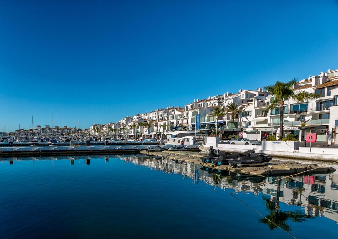 Marbella Vacations - Modern 3 bedroom in Puerto Banus with sea views - Property Image 27