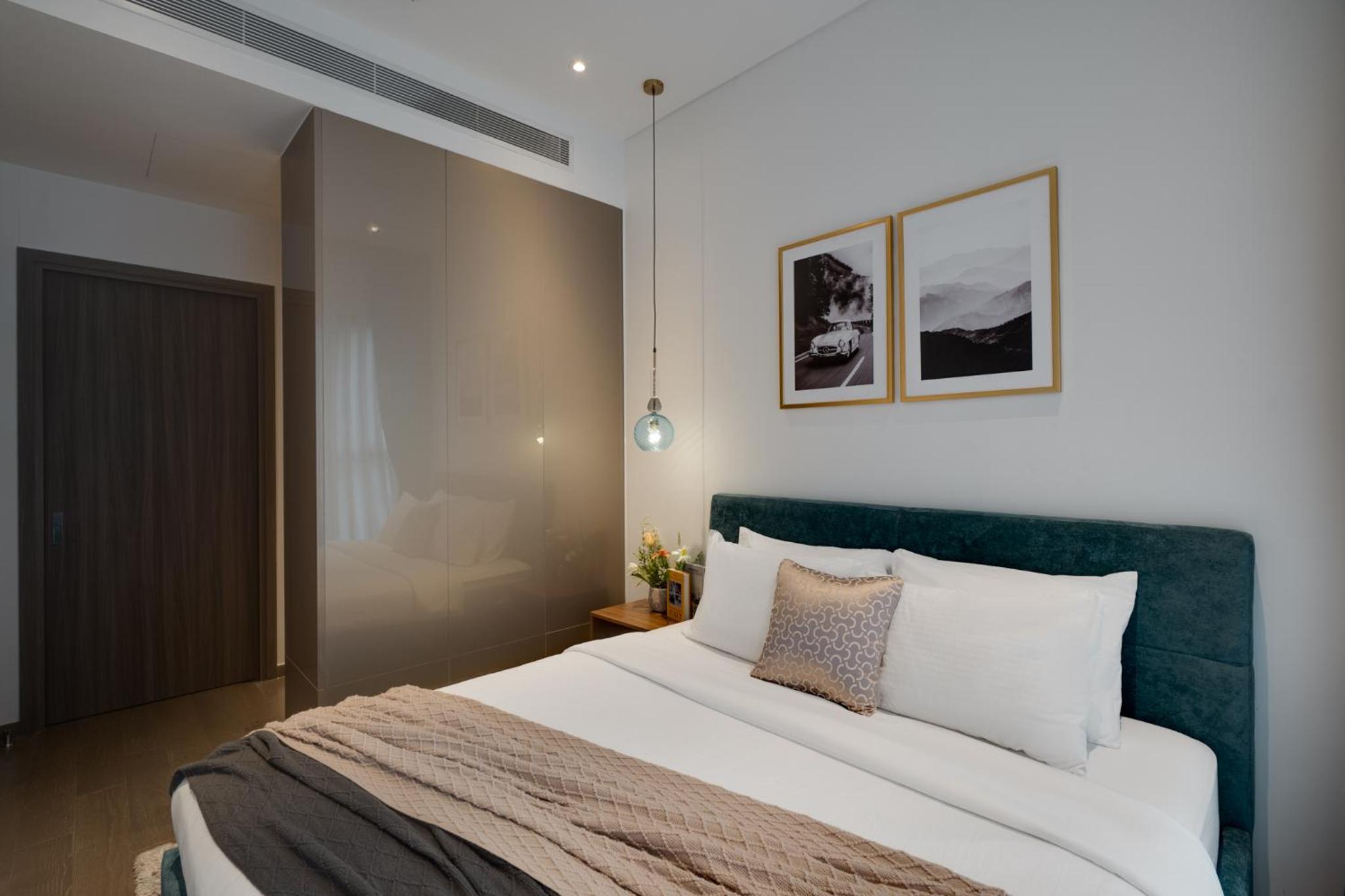 MarQ District 1 Elite Apartel by SSens