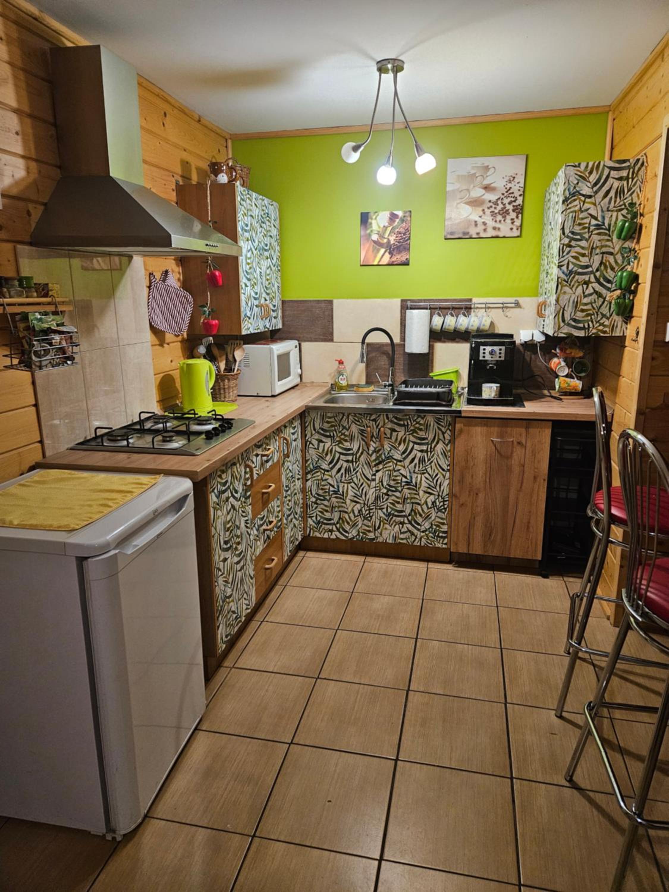 Photo 8