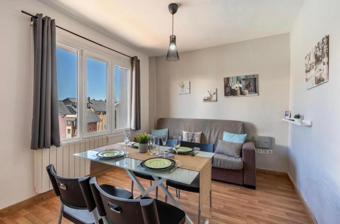 HOUSE GRAN ESTUDiO SIERRA NEVADA 5 PAX view 2