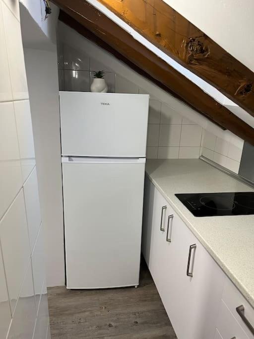 New Quiet Apartment Free Wifi In Gran Via Downtown view 3