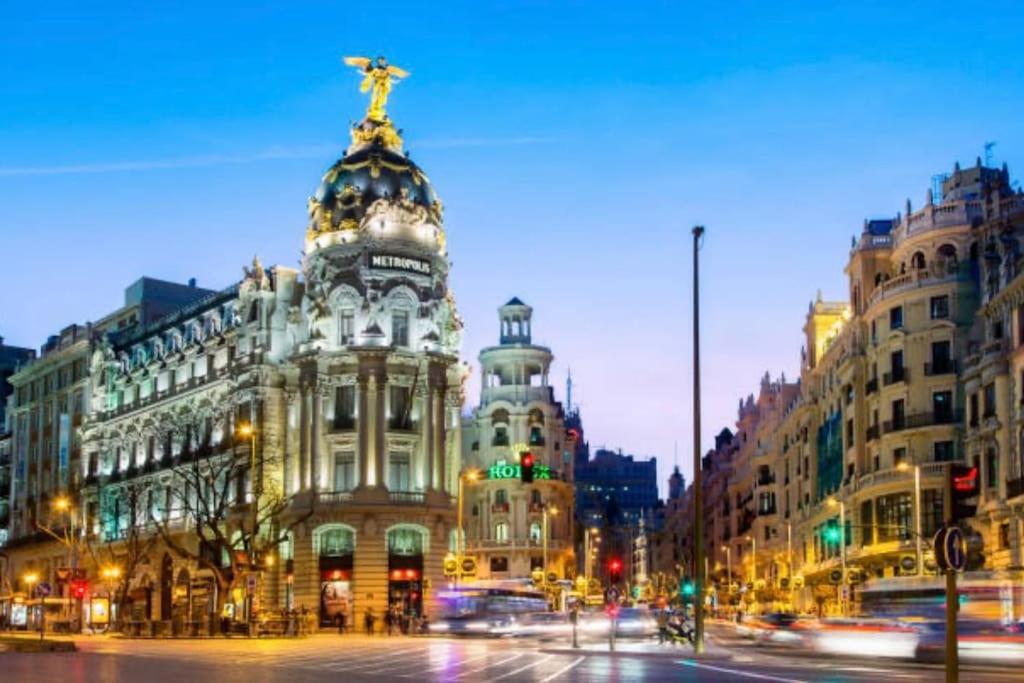 New Quiet Apartment Free Wifi In Gran Via Downtown view 5
