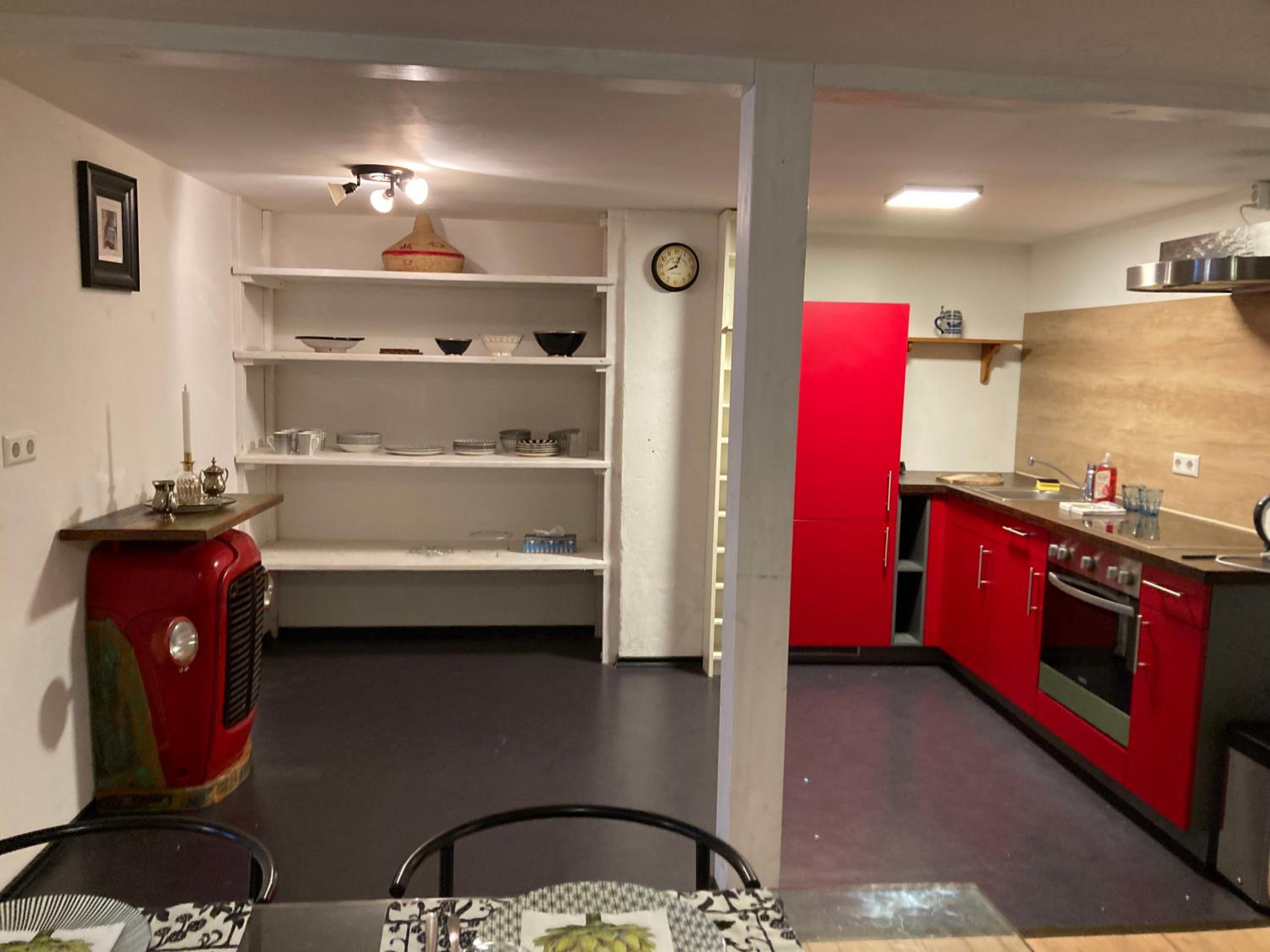 Zentrale große Wohnung mit 2 Schlafzimmern für maximal 3 Erwachsene und 2 Kinder