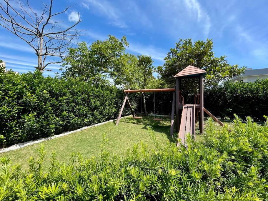 Amplo apartamento ao lado do Mar com Piscina incrível