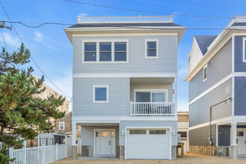 Luxury Beach House in Seaside! Now Available! view 4