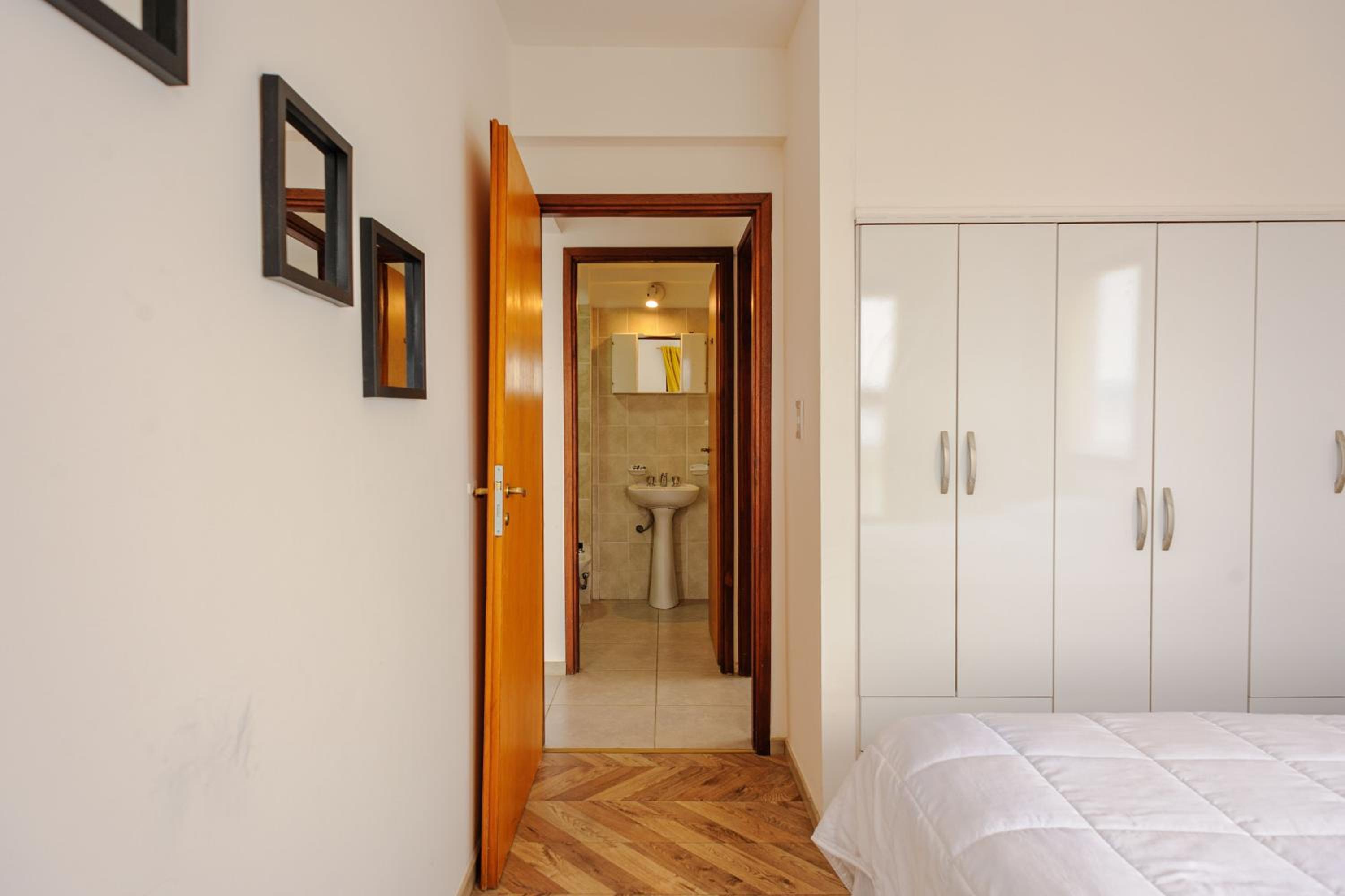 Gray Fox Apartments Roca