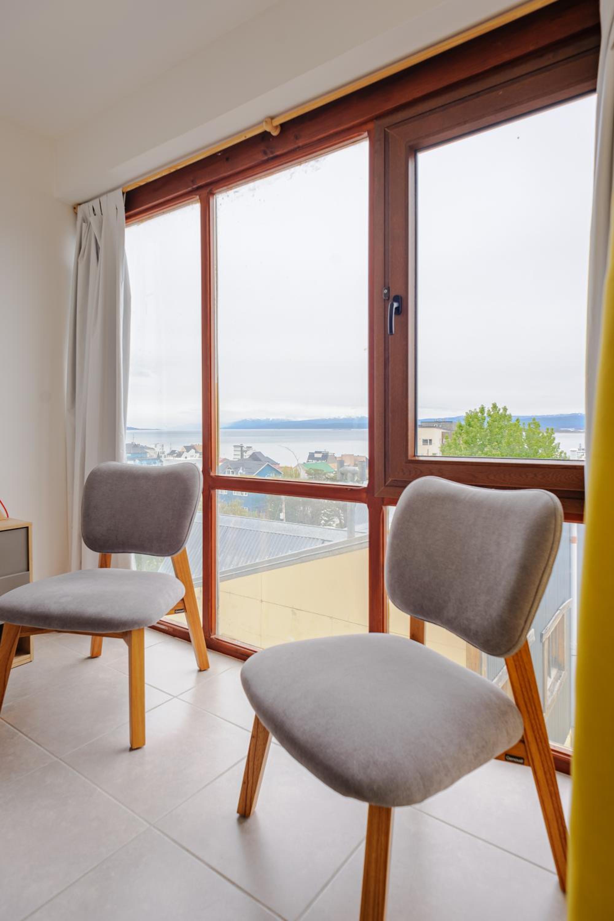 Gray Fox Apartments Roca