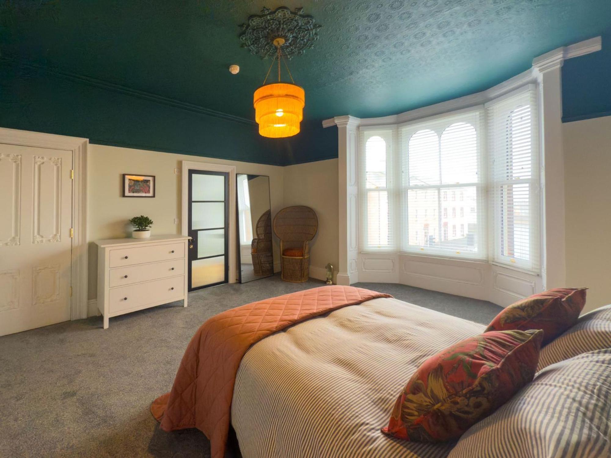 Egerton House Penrith, luxuriously appointed close to shops, bars & restaurants, Ullswater 15 minutes drive