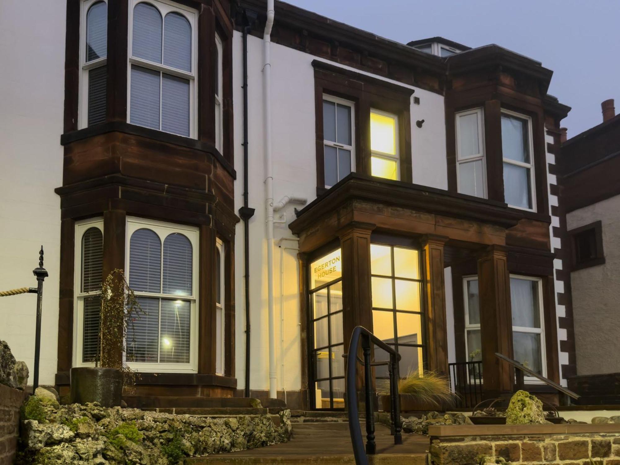 Egerton House Penrith, luxuriously appointed close to shops, bars & restaurants, Ullswater 15 minutes drive