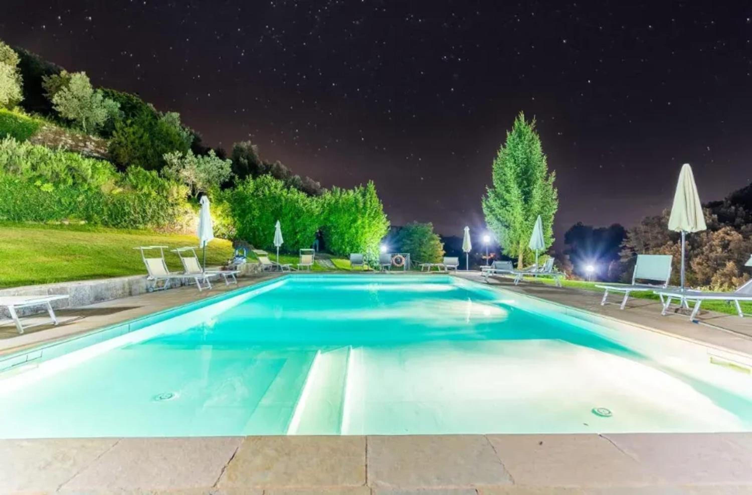 Charming apartment in Loro Ciuffenna, 110 m² with Shared Pool.