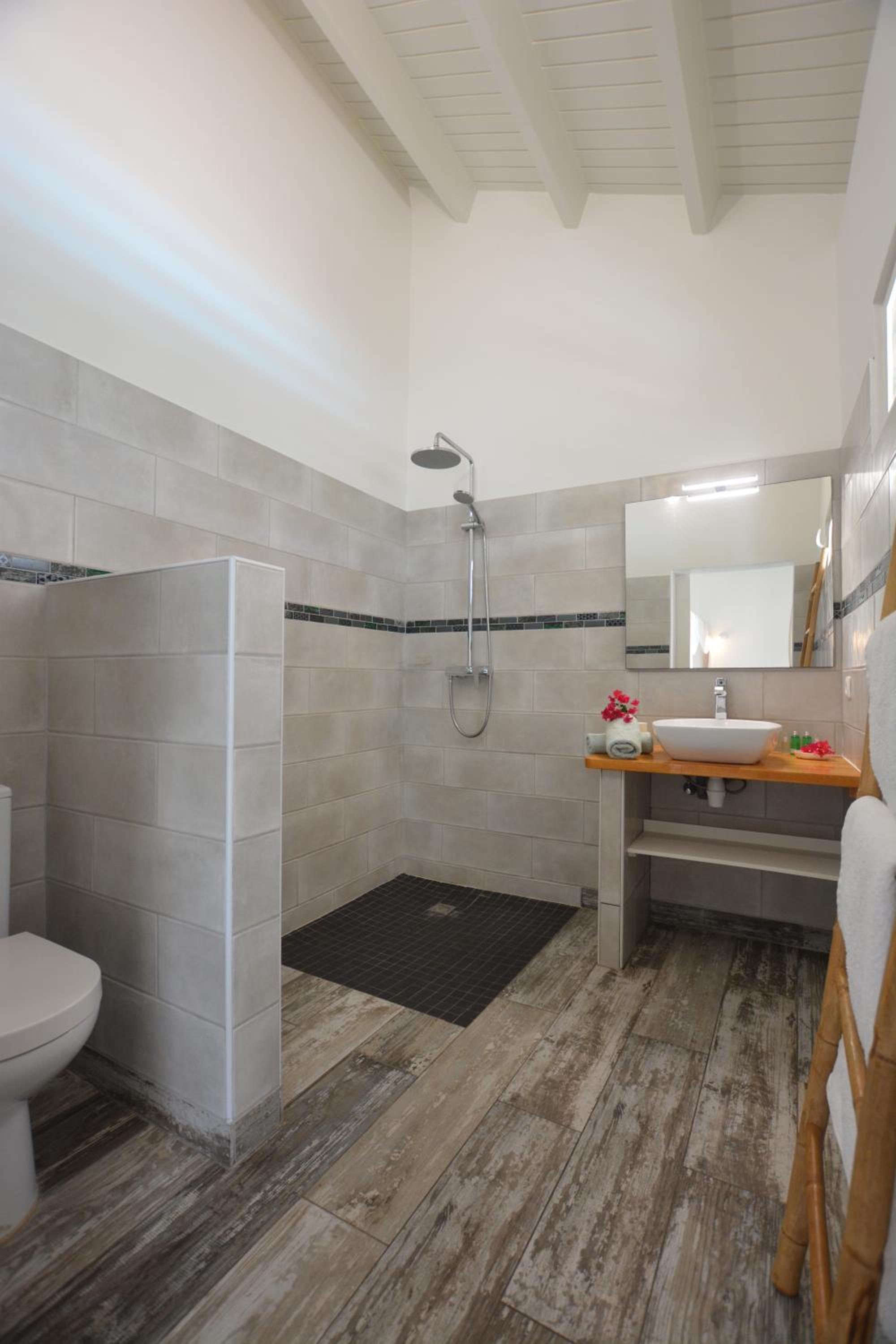 TIKO LODGE SXM