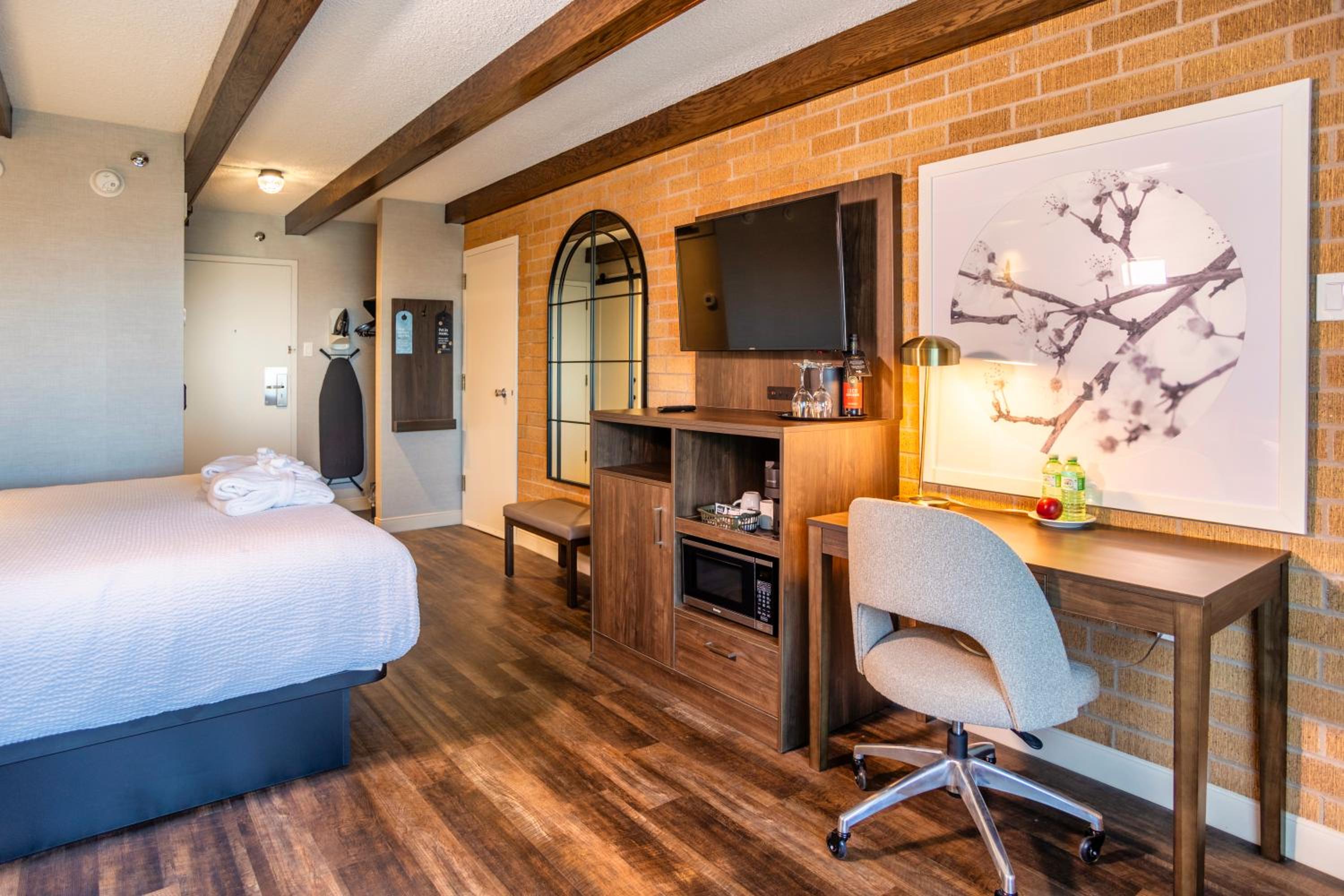 Old Orchard Inn