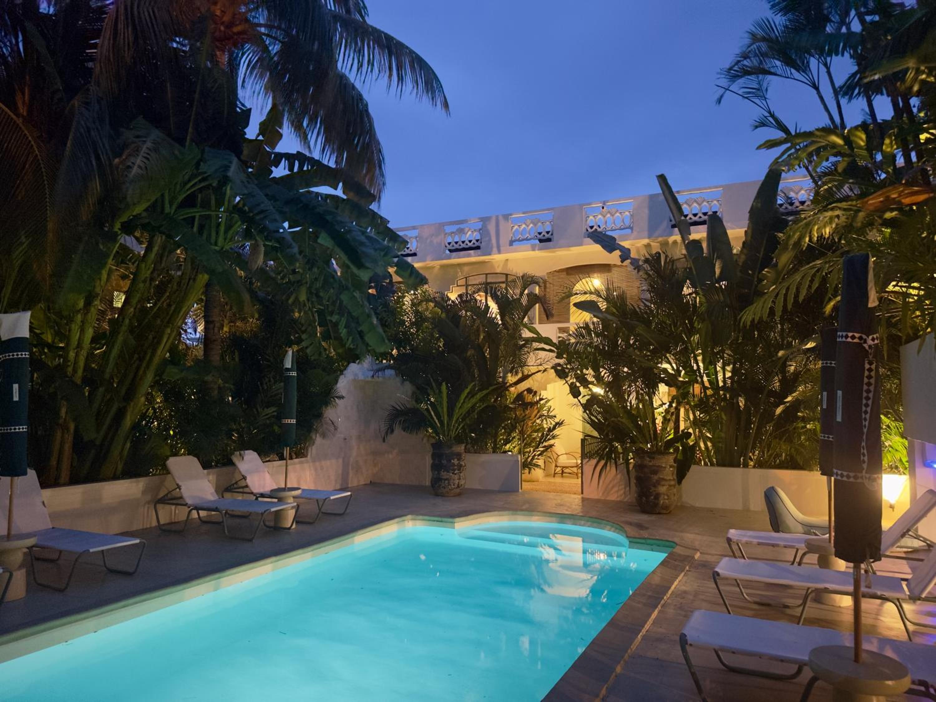 Maison Tropical
