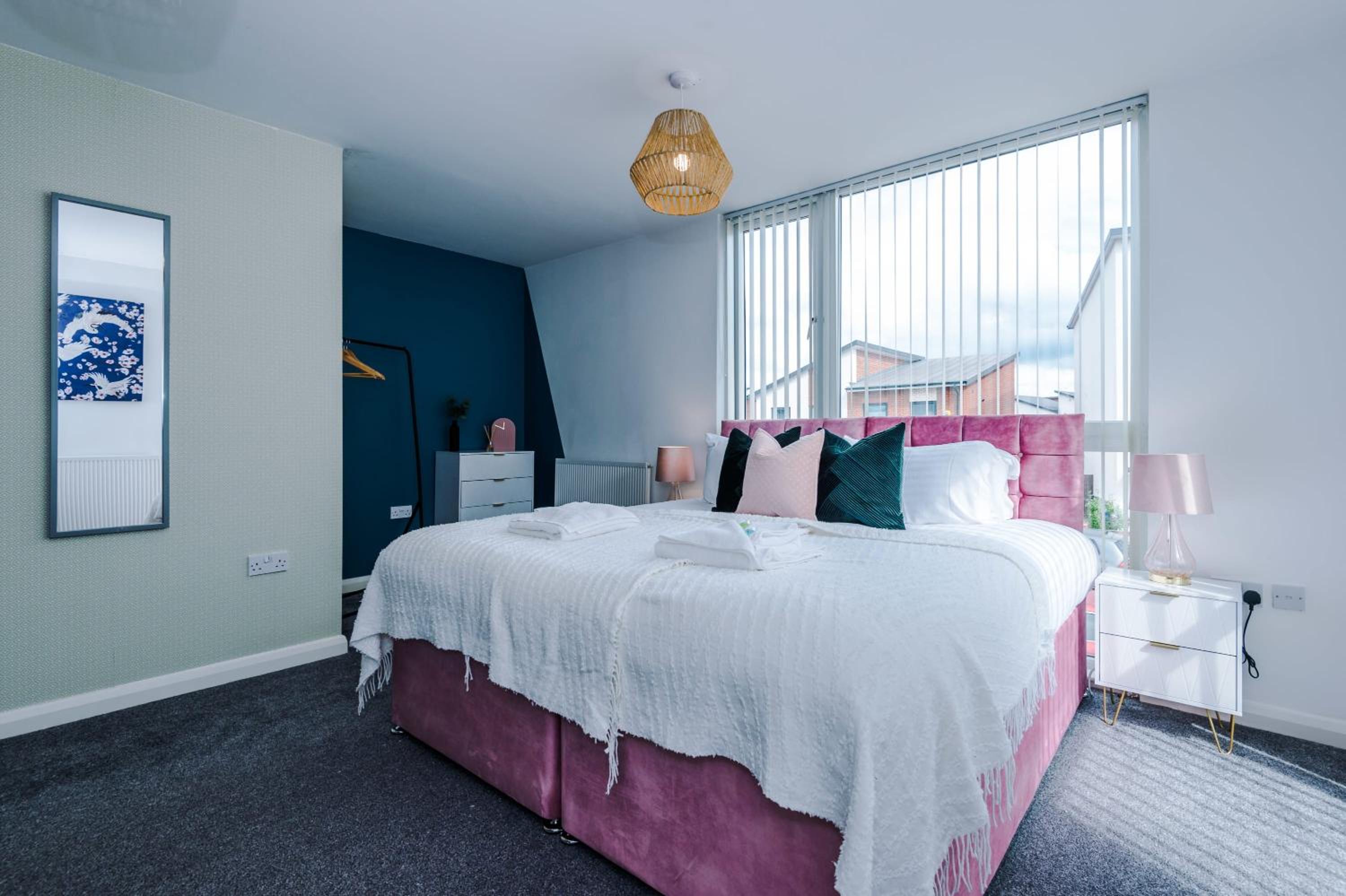 Townhouse 5mins to City Centre and Etihad - Free Secure Parking view 3