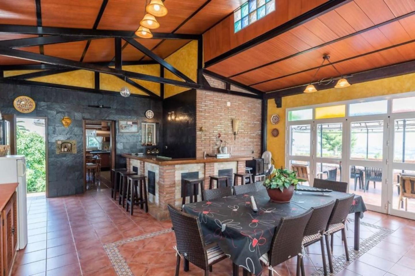 Villa Peralta, heated and private pool ,near beach and golf !