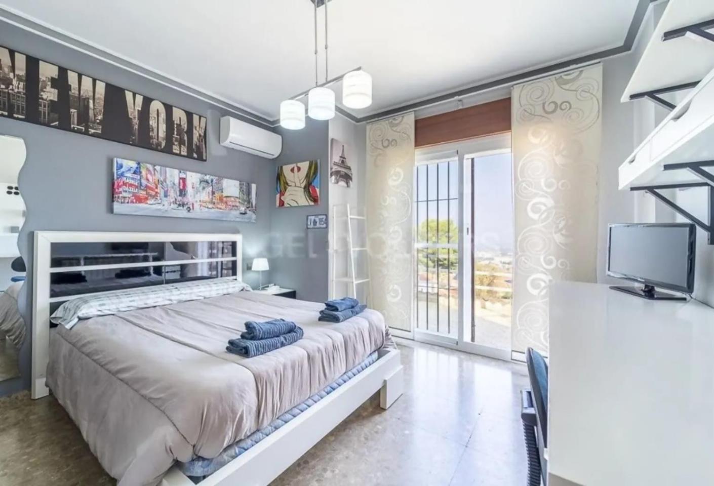 Villa Peralta, heated and private pool ,near beach and golf !
