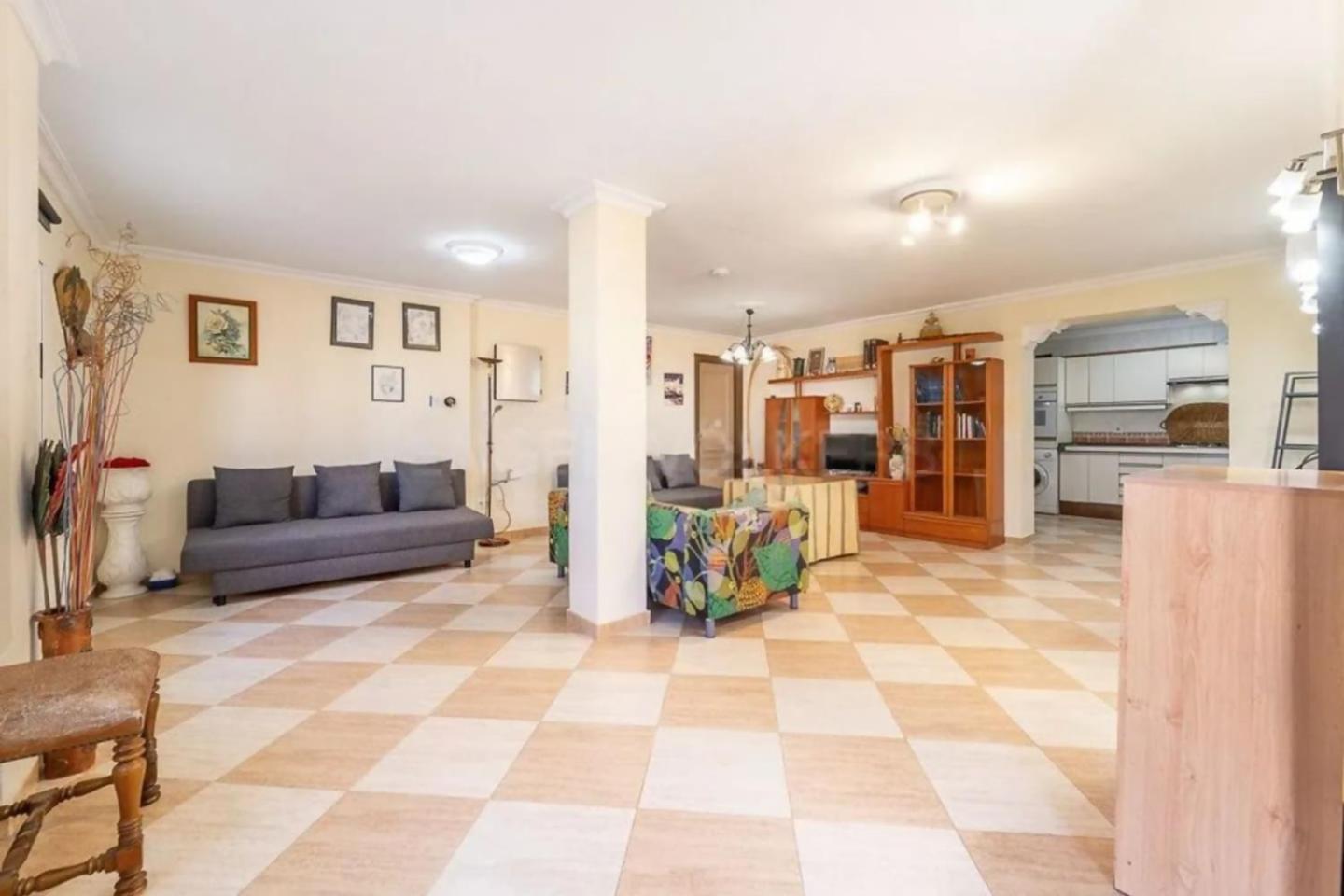Villa Peralta, heated and private pool ,near beach and golf !