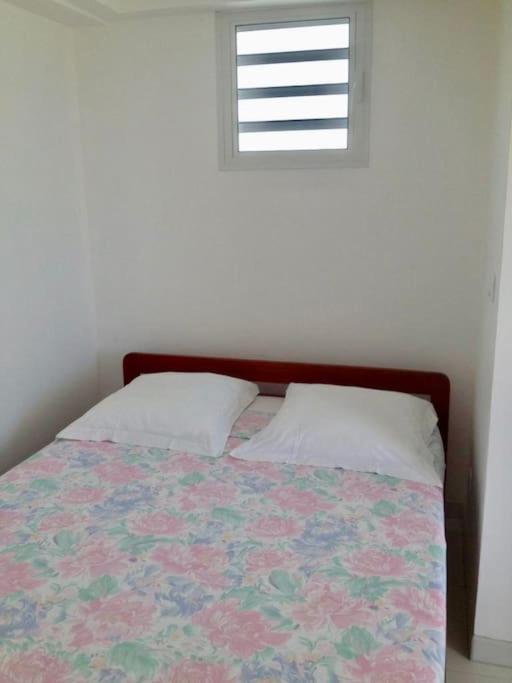 Pied-à-terre avec grand jardin, au Calme, 10min des plages, Parking gratuit view 2