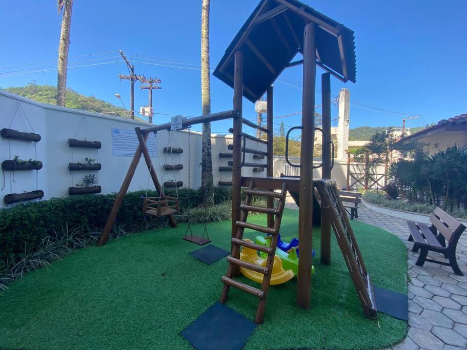 Maravilhoso apartamento pe na areia