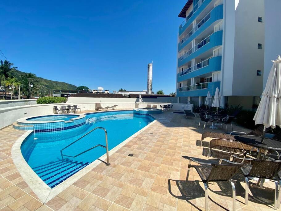 Maravilhoso apartamento pe na areia