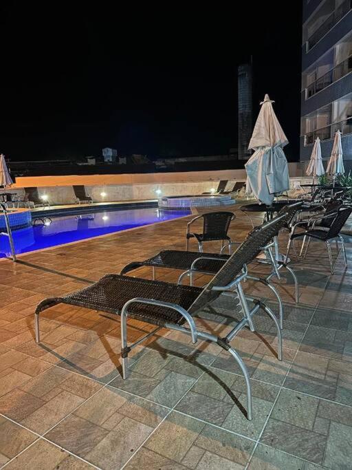 Maravilhoso apartamento pe na areia