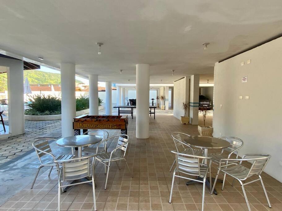 Maravilhoso apartamento pe na areia