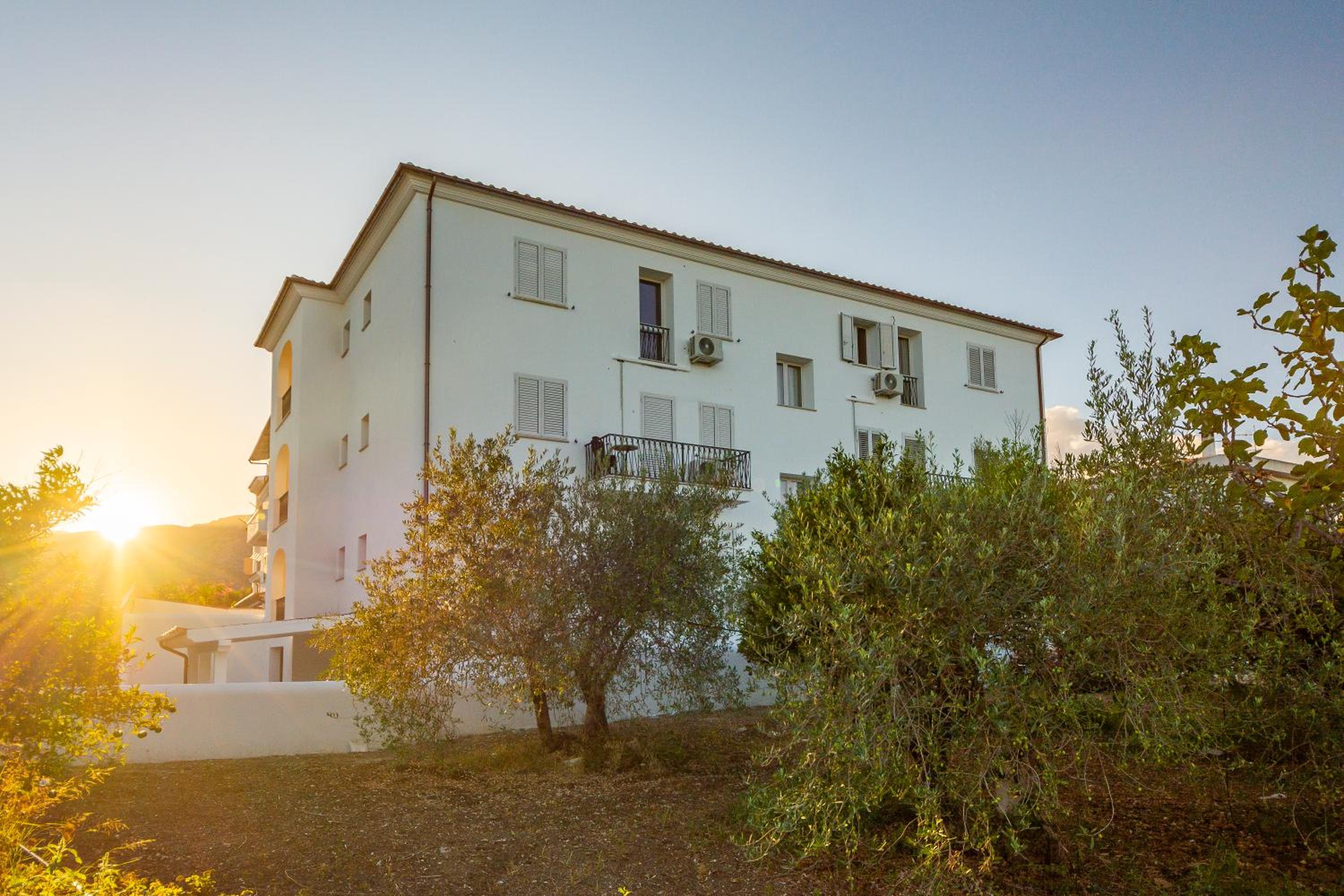 Residence in Orosei, apartments 4 beds with air conditioning view 3