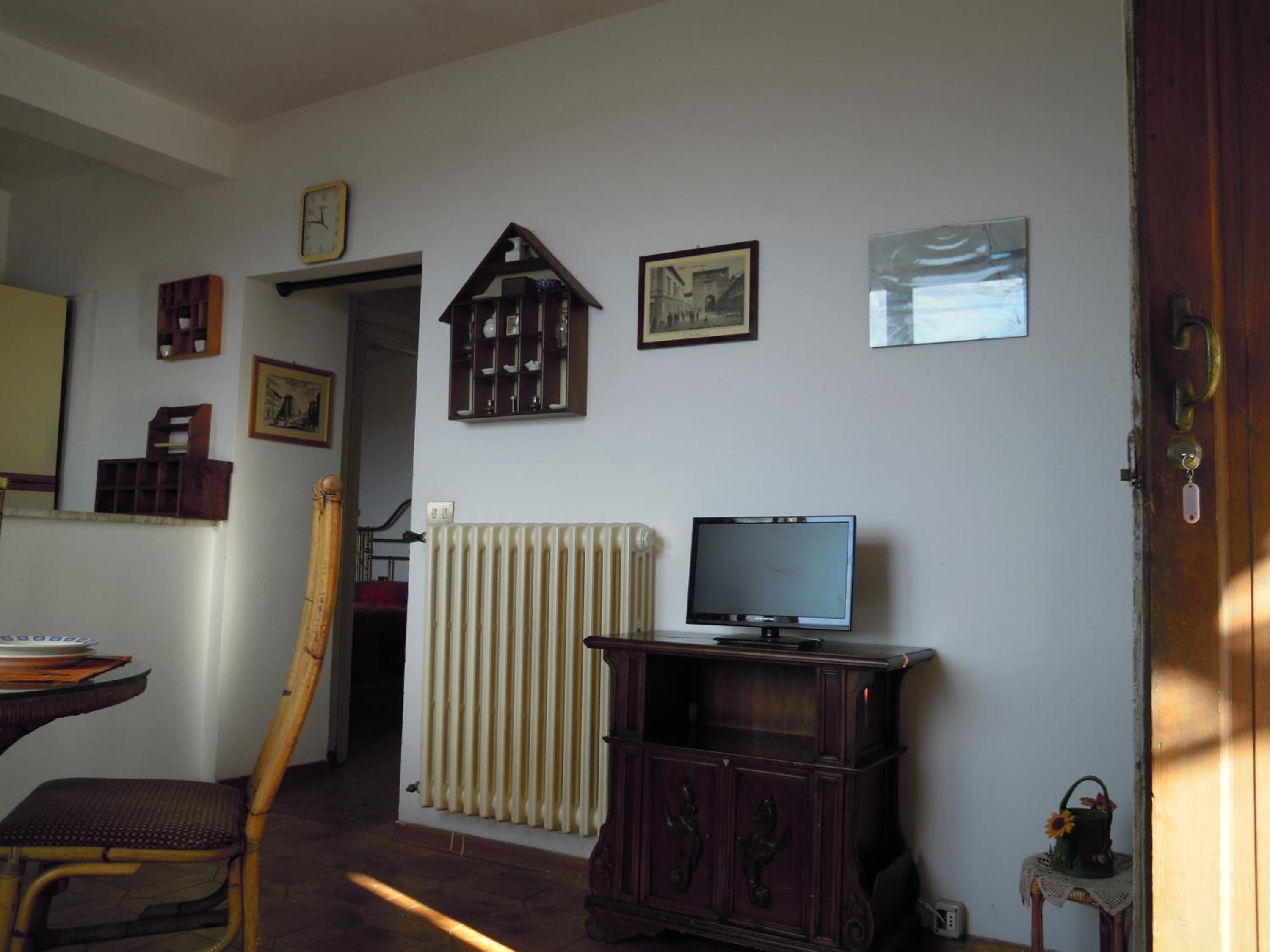 Photo 33