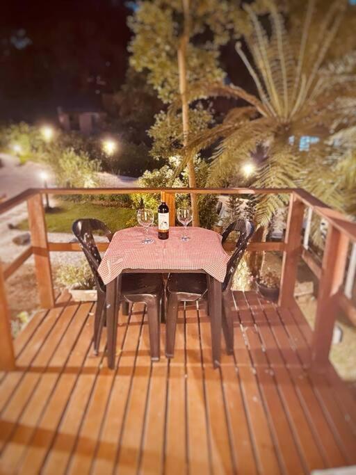 Container com Deck e Vista I Climatizado e Aconchegante em Curitiba na Natureza