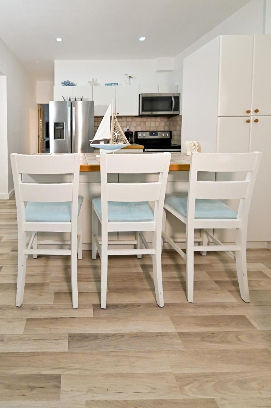 D' Mauchi Waterfront House