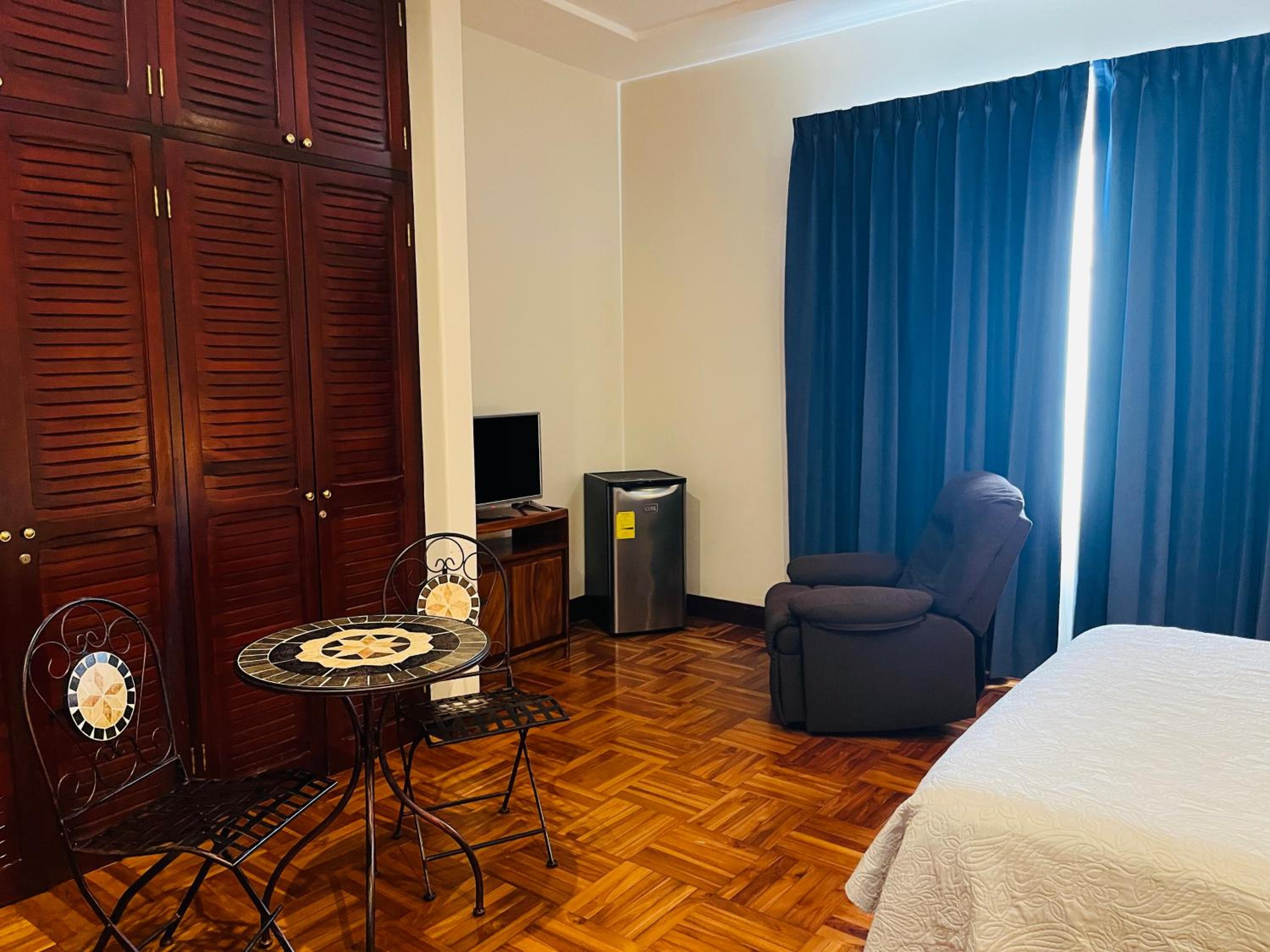 Esters Place - Property Image 7